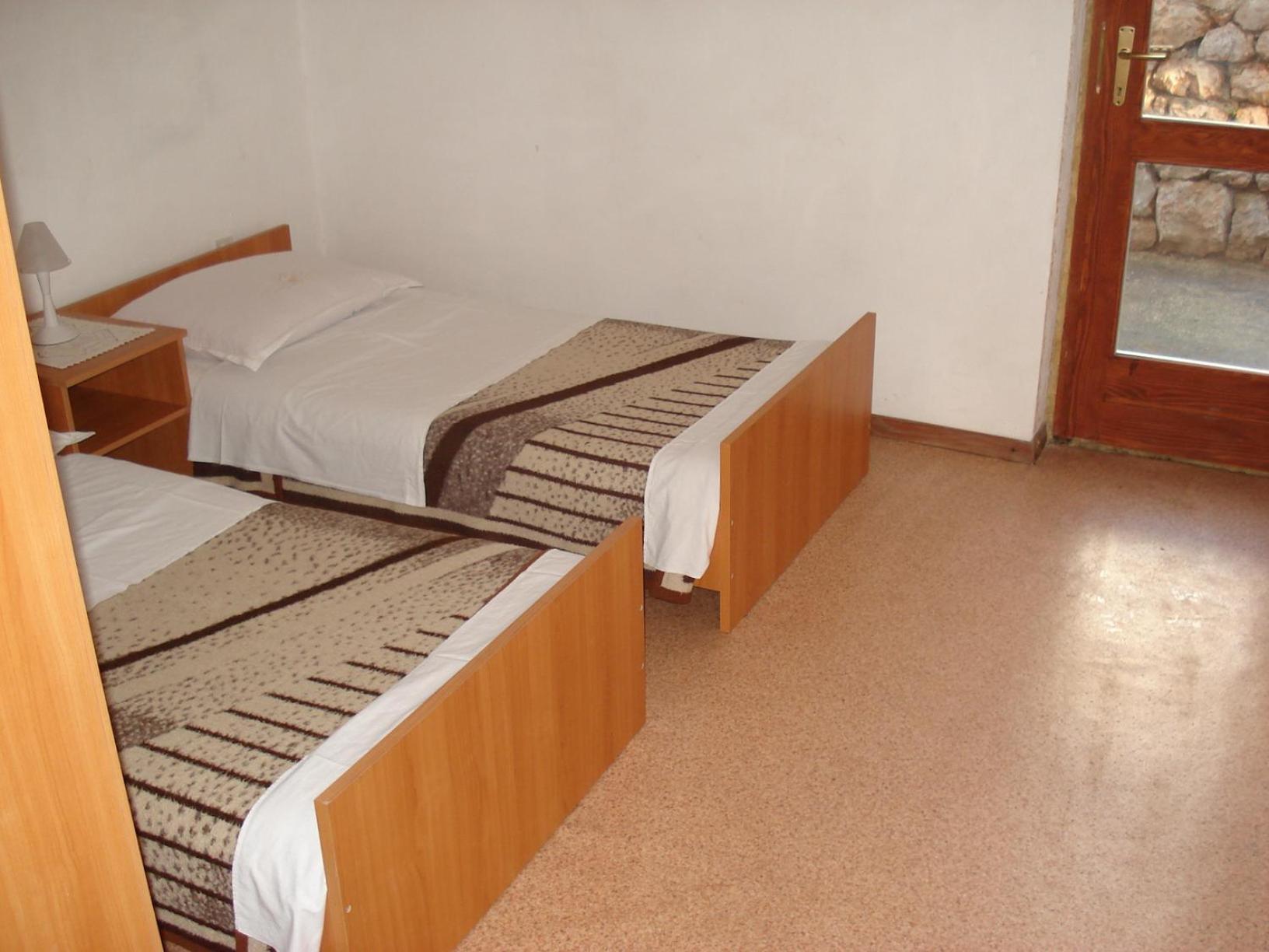 Apartments Mia Starigrad Paklenica Exterior photo