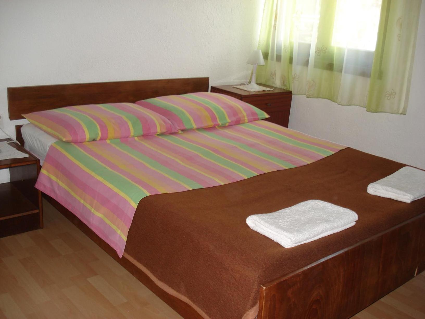 Apartments Mia Starigrad Paklenica Exterior photo